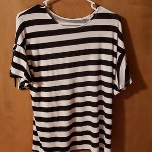 Ana striped t